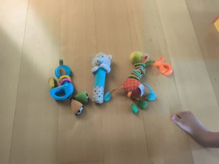 Juguetes para bebé: peluches y sonajeros