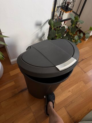 Cubo de basura grande pedal