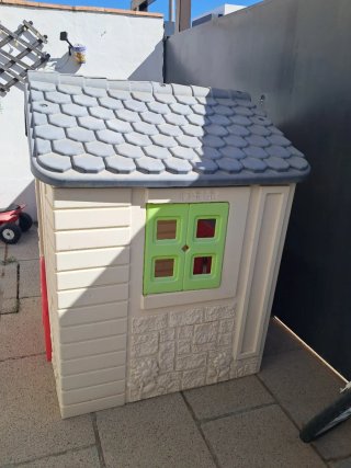 Casita infantil de plástico