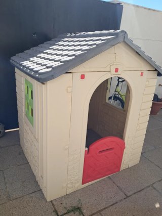 Casita infantil de plástico