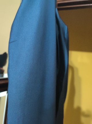 Traje de chaqueta azul para hombre muy juvenil