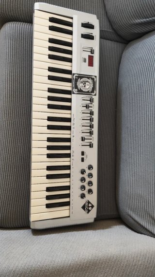 Controlador MIDI Teclado 49 Teclas Origin