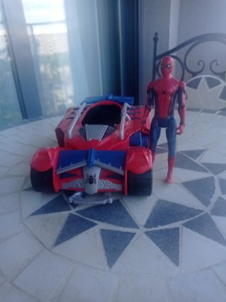 Coche Spiderman con figura