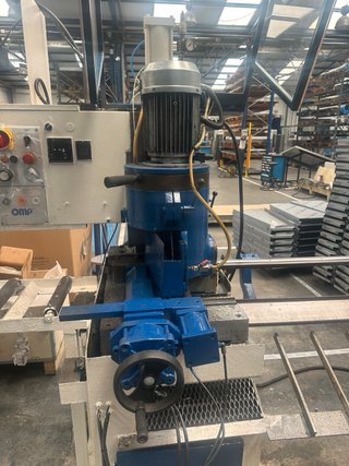 OMP Maquina de corte de tubo con Disco
