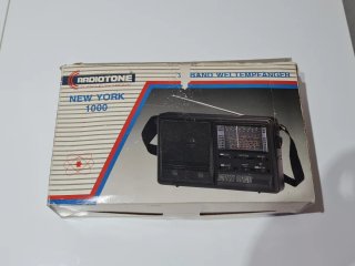Radio Portátil Vintage Radiotone New York 1000