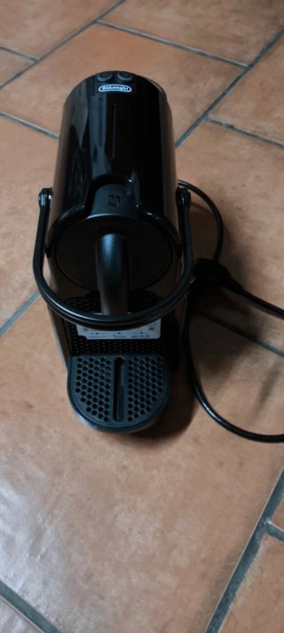 Cafetera Nespresso DeLonghi Negra
