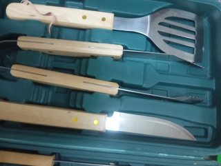 Maletín Barbacoa Set Utensilios Madera y Metal