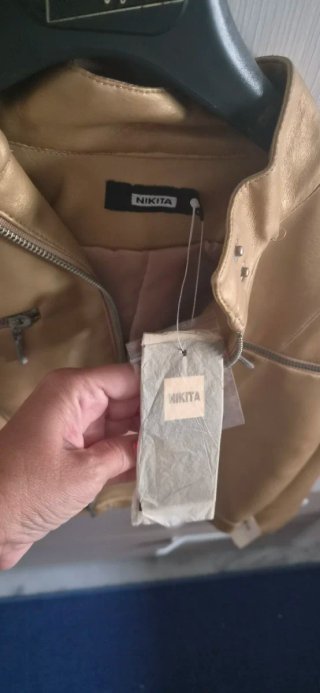Chaqueta Beige y Marrón con Cremallera