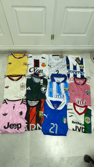 Lote 12 camisetas de fútbol