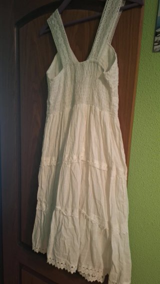 Vestido blanco tirante ancho con encaje