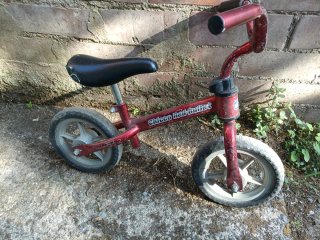 Bici sin pedales Chicco Red Bullet