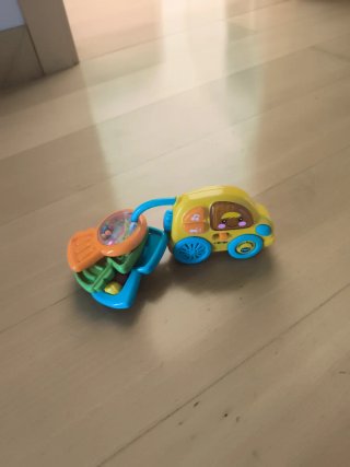 Coche para niñ@s con luces y sonido
