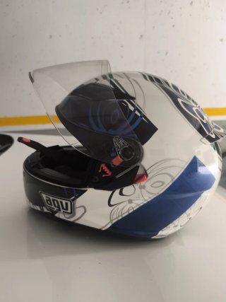 Casco de moto AGV