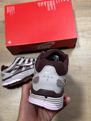 Nike P-6000 Burdeos Talla 44.5
