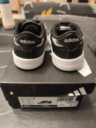 Adidas Scarpe Bambino Taglia 19 (US 4K)