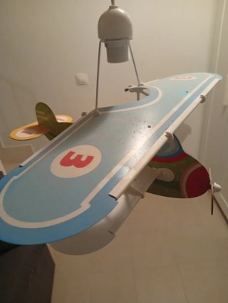 Lámpara infantil avión