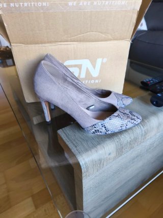 Zapatos de tacón Sfera beige y multicolor