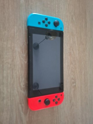 Nintendo Switch Azul y Amarillo