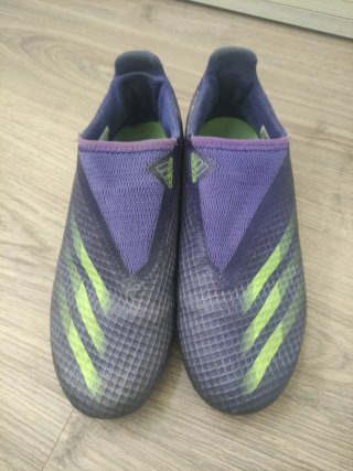 Zapatillas de fútbol Adidas sin cordones