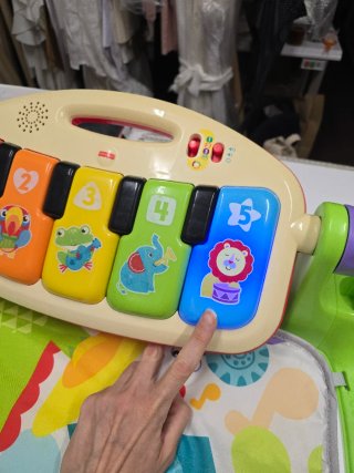 Tapete Piano Bebé Arcoíris Juguetes