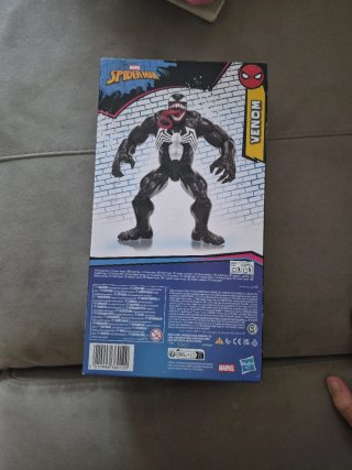 Venom Titan Series Figura de Acción