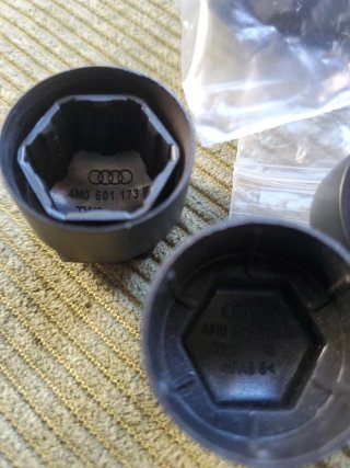 Tapas tornillos fr,cupra.