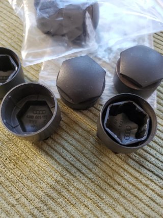 Tapas tornillos fr,cupra.