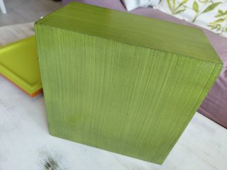 Caja de madera decorativa
