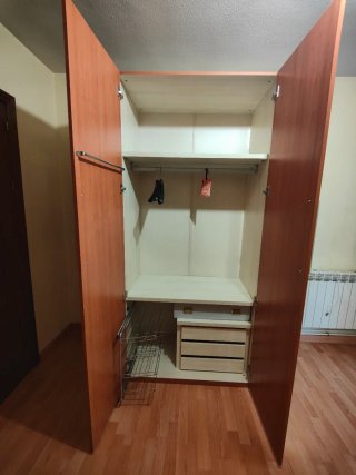 Urge venta de armario de habitación madera y crist