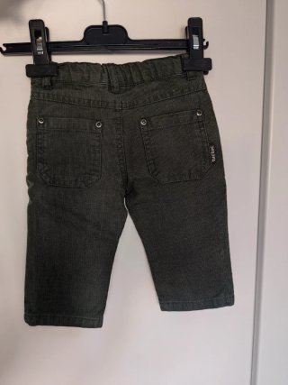 Pantalón pana fina verde 9 meses