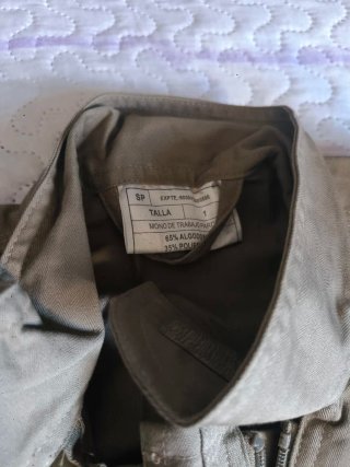 Mono de trabajo beige