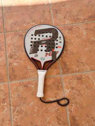 Pala de pádel Royal Padel M27