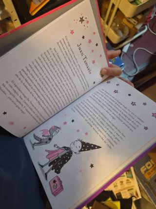El gran libro de magia de Isadora y Mirabella