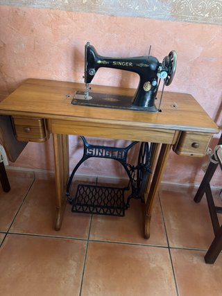 Máquina de coser Singer antigua
