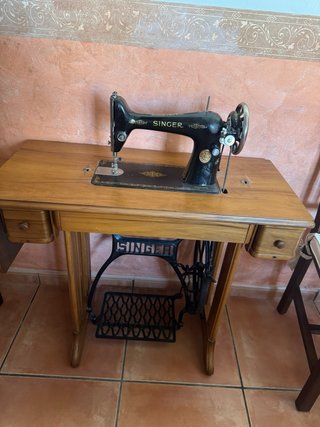 Máquina de coser Singer antigua