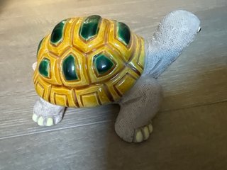 Tortuga decorativa cerámica