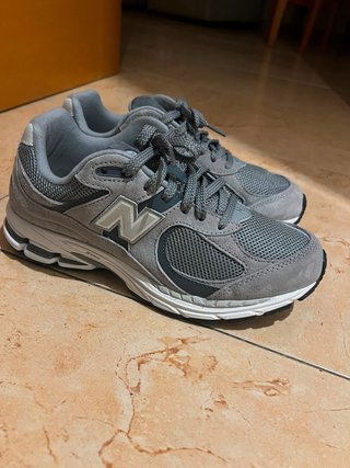 New Balance 2002R Gris