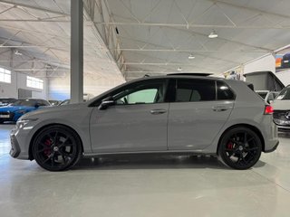 Volkswagen Golf 2025