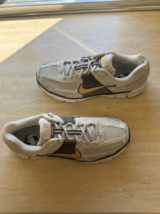 Nike Vomero 5 Hombre Talla 44.5