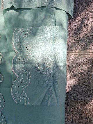Juego de cama antiguo bordado verde