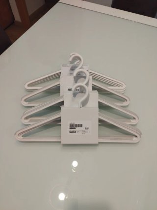 4 Paquetes de Perchas IKEA Blancas