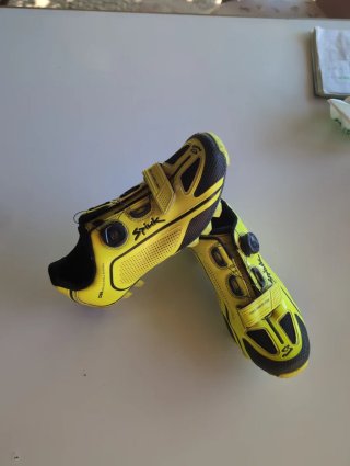 Zapatillas Ciclismo Spiuk Altus y pedales.