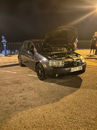 Volkswagen Golf 2004