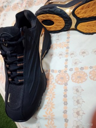Nike Nocta Talla 43 Negro/Dorado