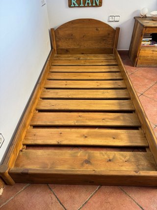 Cama infantil madera maciza hecha a mano