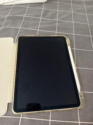 iPad Air 5 (M1) 64GB Wi-Fi — Como nuevo