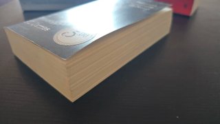 3 libri: 50 sfumature di grigio, nero e rosso