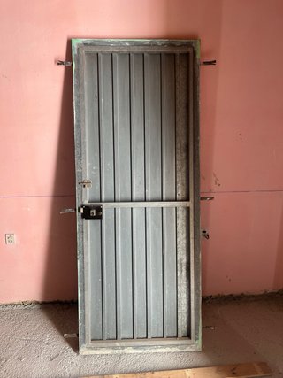 Puerta hierro galvanizado para exterior