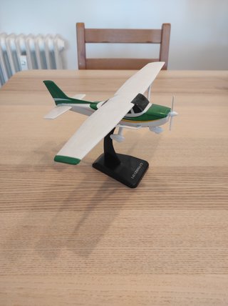 4 Maquetas Aviones Juguete