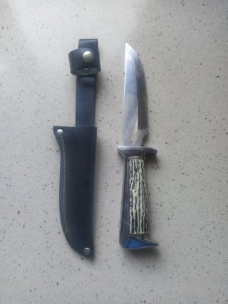 Cuchillo de Monte con Funda
